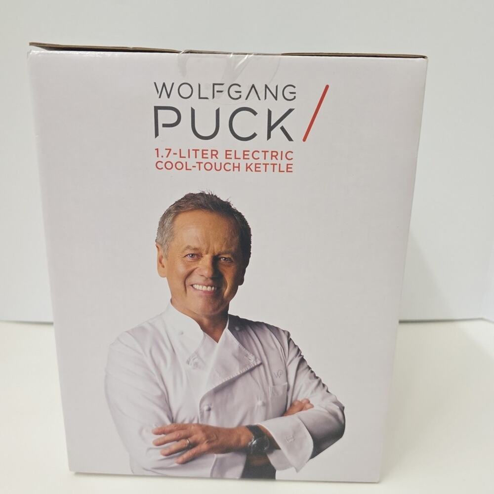 NEW Wolfgang Puck 1.7-Liter Electric Cool-Touch Cordless Water Kettle 1100-Watt - Picture 2 of 7